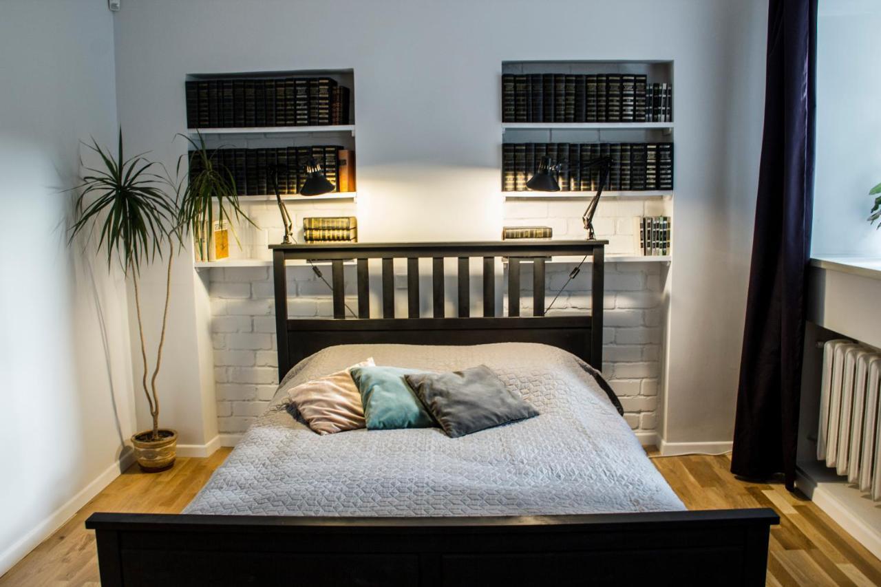 Mini Home Bookshop Studios Вилнюс Екстериор снимка